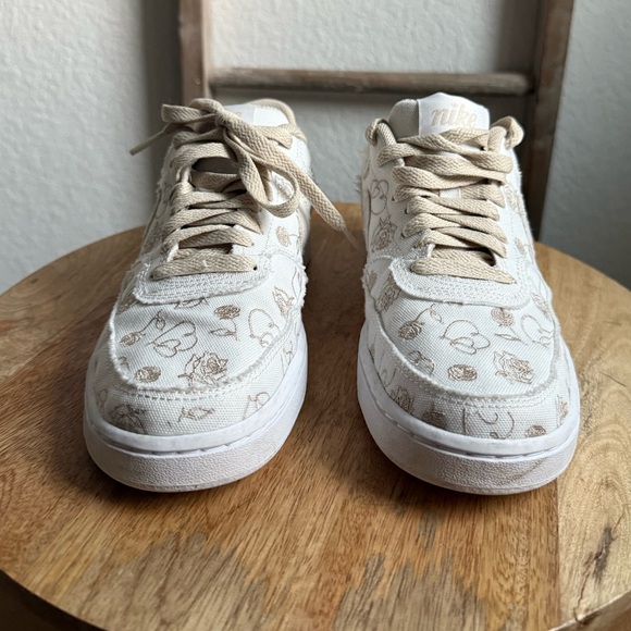 Nike Court Vision Low Canvas Court 'Valentine's Day' Floral Wmn’s Sneakers Sz: 6 - Picture 3 of 10